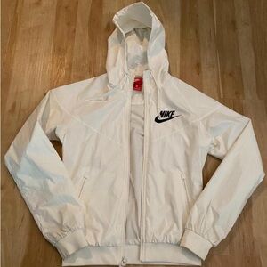 Nike Classic White Zip-Up Jacket